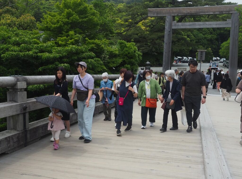 内宮頑張って歩く