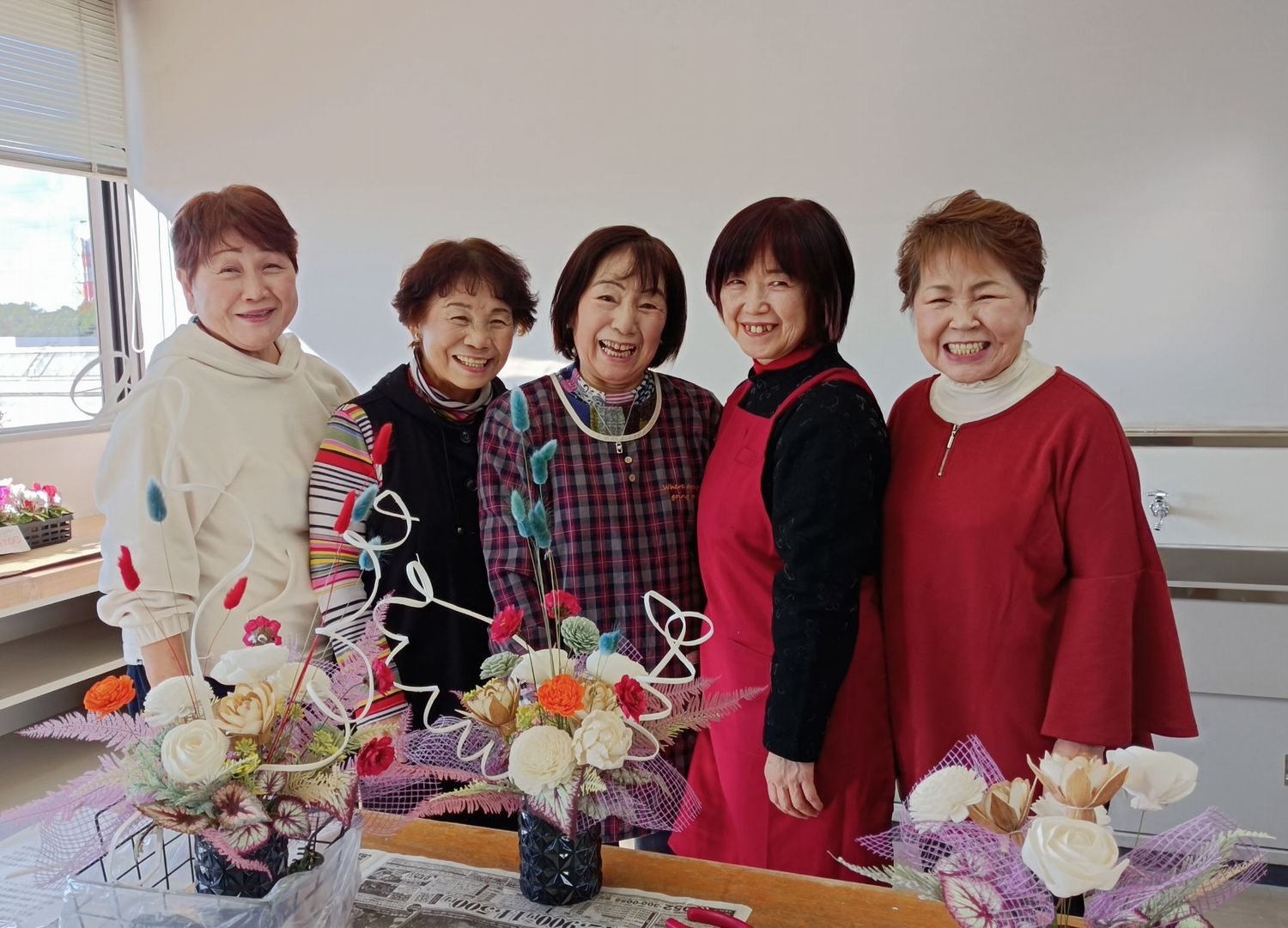 知多西支部女性部アレンジフラワー